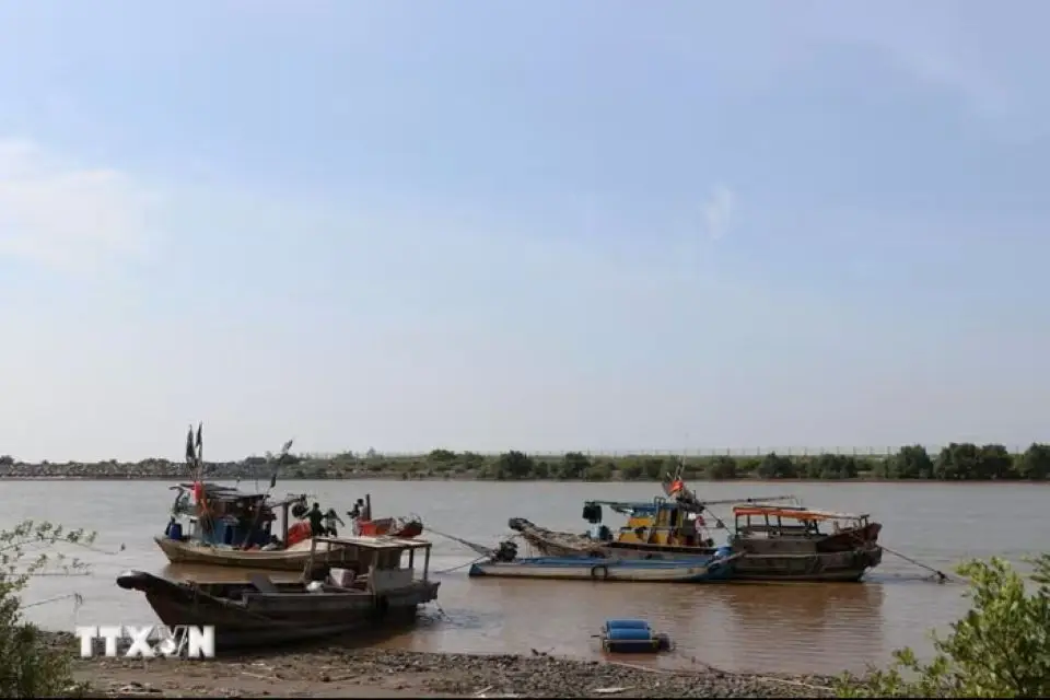 Khu vực xây dựng bến thủy nội địa.